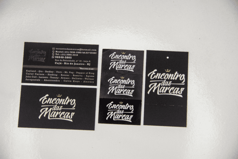 CARTÃO DE VISITA COM VERNIZ LOCALIZADO